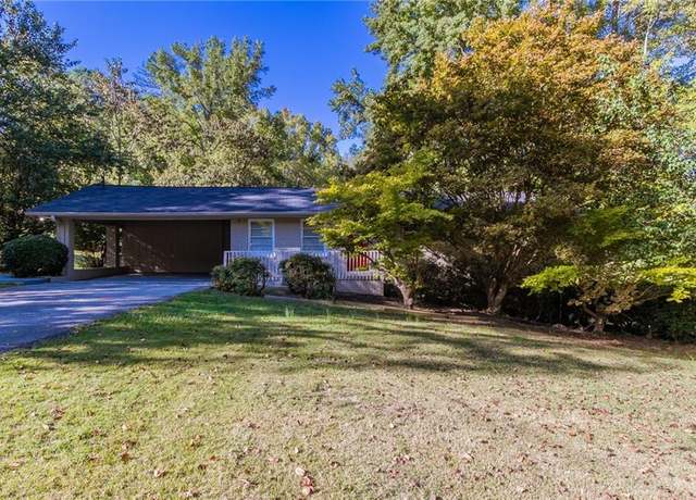 Property at 8596 Timberlane Dr, Douglasville, GA 30134, 5 beds, 3 baths