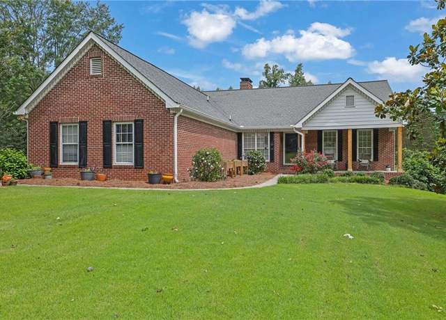 Property at 3992 Spot Rd, Cumming, GA 30040, 3 beds, 3 baths