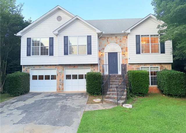 Property at 1047 Martin Heights Dr, Lawrenceville, GA 30044, 4 beds, 3 baths