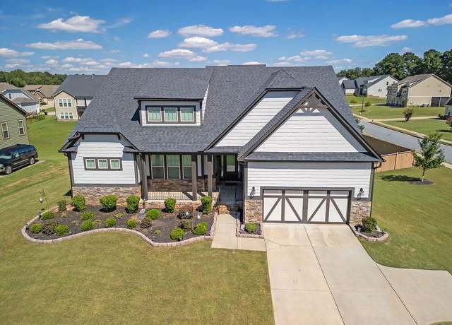 Property at 100 Amberton Ln, Fayetteville, GA 30215, 5 beds, 4.5 baths