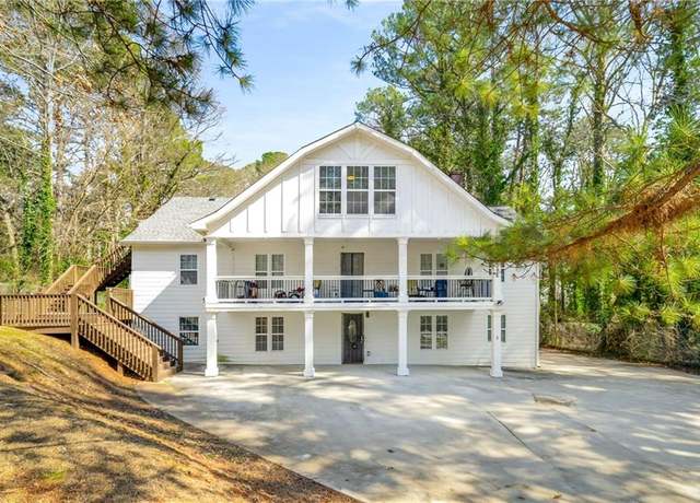 Property at 1596 Willowbrook Dr SW, Atlanta, GA 30311, 8 beds, 6 baths