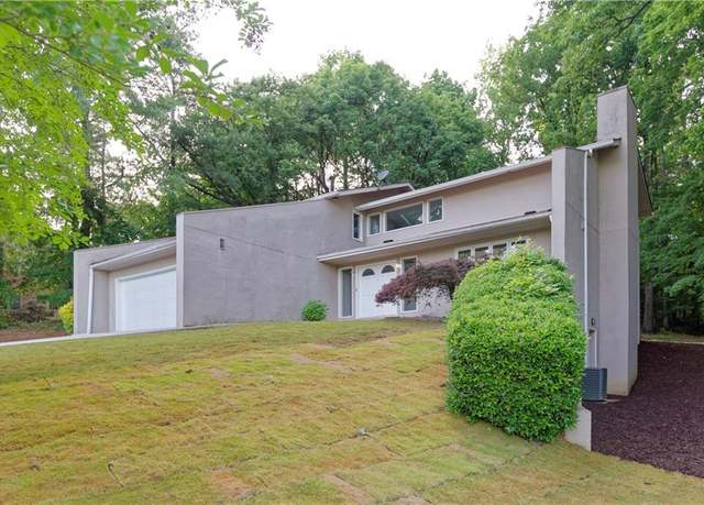Property at 6010 Spalding Dr, Atlanta, GA 30350, 4 beds, 3.5 baths