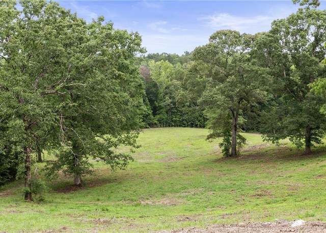 Property at 2265 Mount Carmel Rd, Newnan, GA 30263, 4 beds, 3 baths