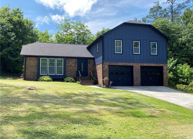 Property at 323 W Claiborne Ct NE, Marietta, GA 30066, 4 beds, 2.5 baths