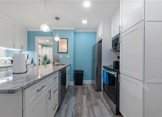 Property at 300 Peachtree St NE Unit 20M, Atlanta, GA 30308, 1 bed, 1 bath