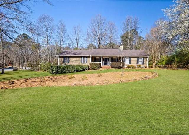 Property at 1031 Sagefield Dr, Watkinsville, GA 30677, 5 beds, 3 baths