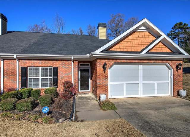 Property at 2500 Rosehill Cir, Lithia Springs, GA 30122, 2 beds, 2 baths