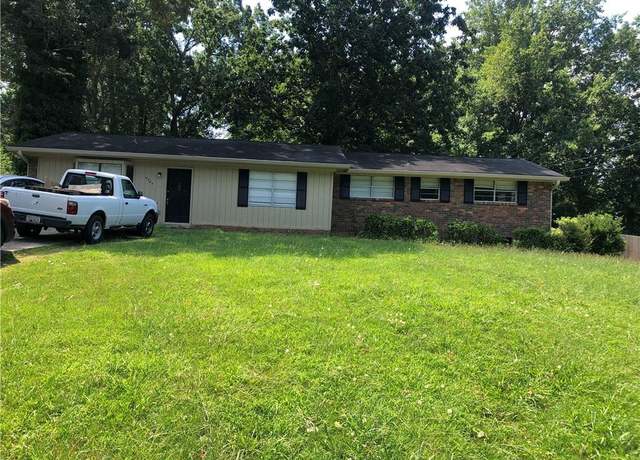 Property at 4485 Merlin Cir NE, Douglasville, GA 30134, 3 beds, 2 baths
