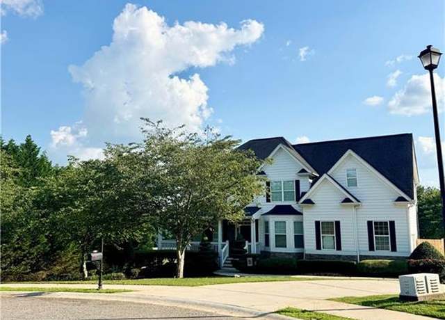 Property at 498 Durham Dr, Hoschton, GA 30548, 5 beds, 3.5 baths