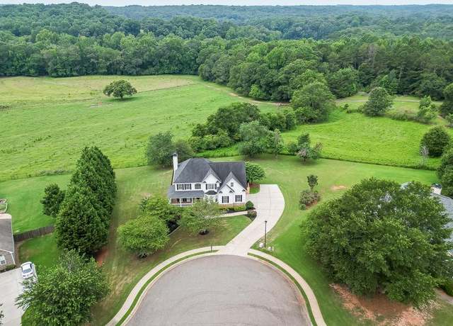 Property at 498 Durham Dr, Hoschton, GA 30548, 5 beds, 3.5 baths