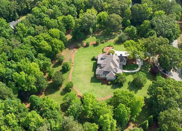 Property at 594 Peachtree Rd, Hoschton, GA 30548, 4 beds, 4.5 baths