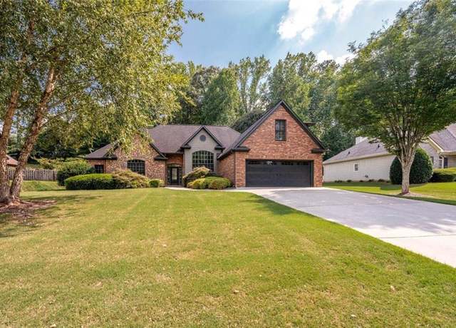 Property at 305 Mogie Ln, Acworth, GA 30102, 4 beds, 3 baths