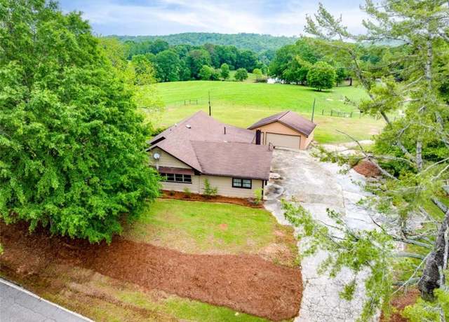 Property at 2630 Prospect Rd, Toccoa, GA 30577, 3 beds, 2 baths