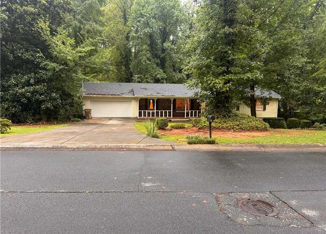 Property at 95 Simpson Dr NE, Kennesaw, GA 30144, 3 beds, 3.5 baths