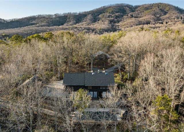 Property at 178 Arp Rd, Mineral Bluff, GA 30559, 6 beds, 4 baths