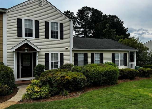Property at 351 Oak Harbor Trl, Marietta, GA 30066, 2 beds, 1.5 baths
