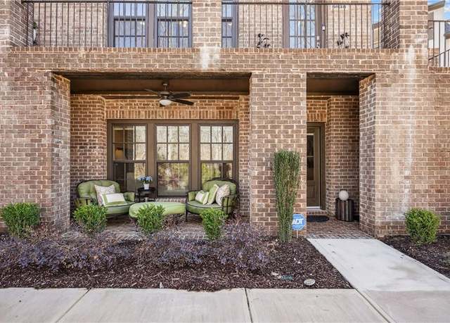 Property at 6838 Prelude Dr, Atlanta, GA 30328, 4 beds, 4.5 baths