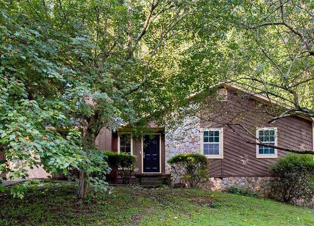 Property at 4039 Tanglewood Rd, Snellville, GA 30039, 3 beds, 2 baths