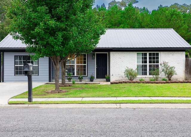 Property at 33 NW Hunters Glenn Rd NW, Rome, GA 30165, 4 beds, 2 baths