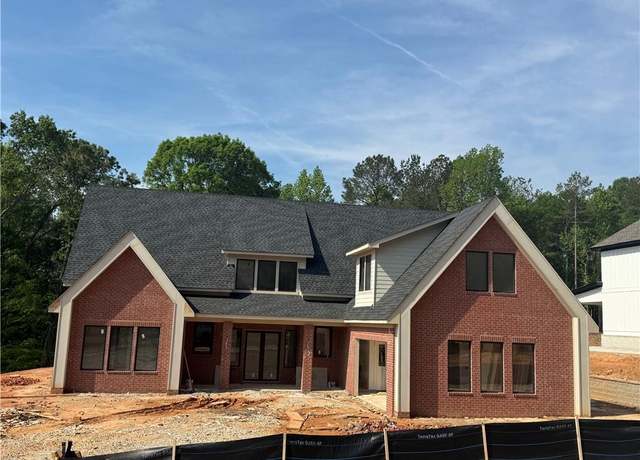 Property at 101 Deer Canyon Dr, Auburn, GA 30011, 5 beds, 5 baths