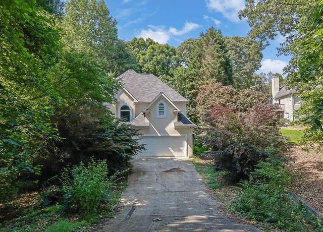 Property at 6708 Thornwood Ct, Flowery Branch, GA 30542, 5 beds, 2.5 baths