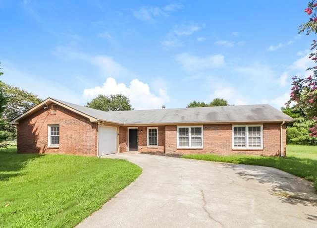 Property at 20 Oak Wood Ln, Covington, GA 30016, 3 beds, 2 baths