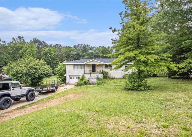 Property at 8600 Andy Mountain Ct, Villa Rica, GA 30180, 4 beds, 1.5 baths