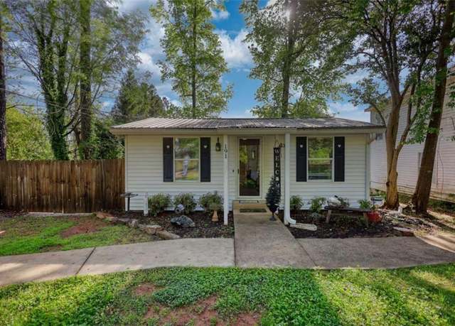 Property at 191 Cherokee Dr, Jackson, GA 30233, 2 beds, 2 baths
