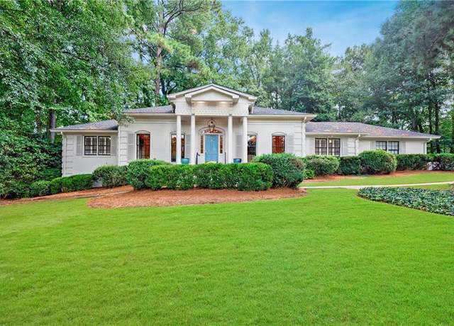 Property at 924 Peachtree Battle Ave, Atlanta, GA 30327, 5 beds, 3.5 baths