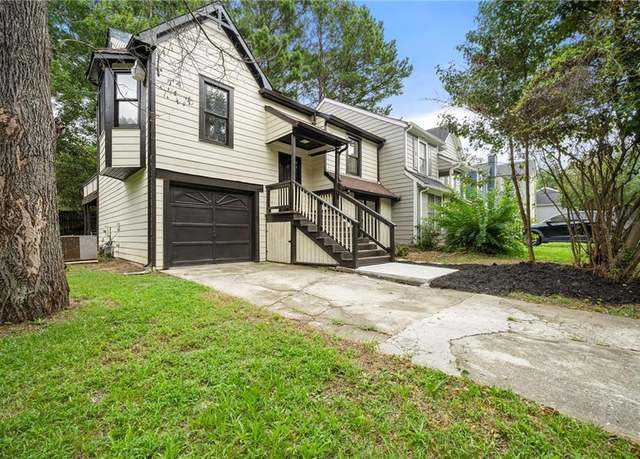 Property at 8119 Woodlake Dr, Riverdale, GA 30274, 3 beds, 3 baths