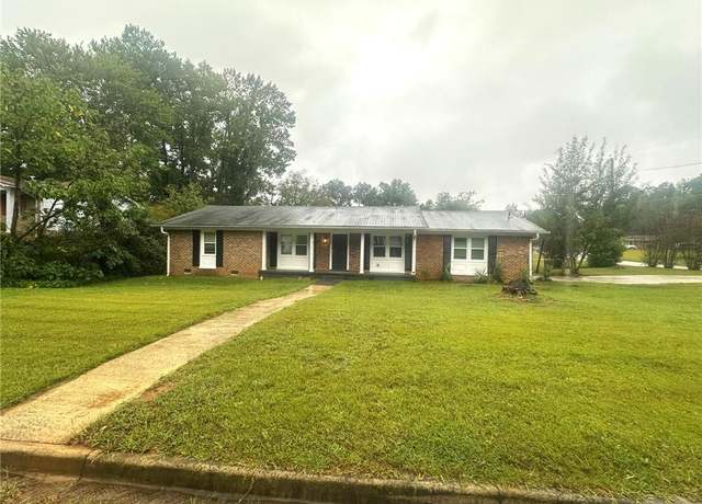 Property at 3759 Stanford Cir, Decatur, GA 30034, 4 beds, 2.5 baths