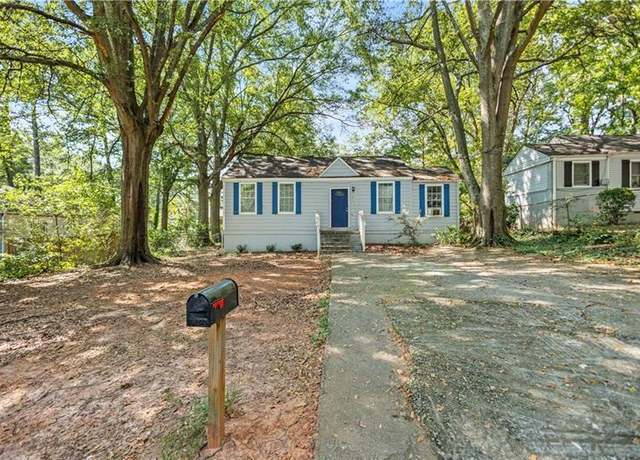 Property at 1324 Almont Dr SW, Atlanta, GA 30310, 4 beds, 2 baths