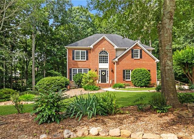 Property at 6435 Ivey Creek Cir, Cumming, GA 30040, 4 beds, 2.5 baths