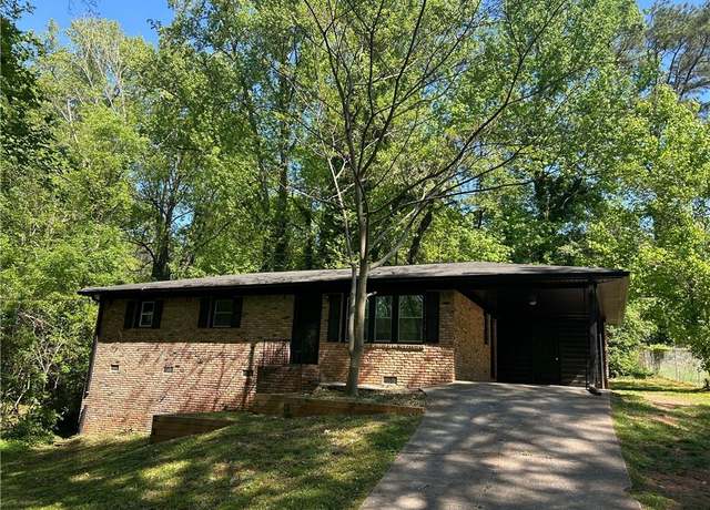 Property at 624 Moselle Dr SW, Mableton, GA 30126, 3 beds, 1.5 baths