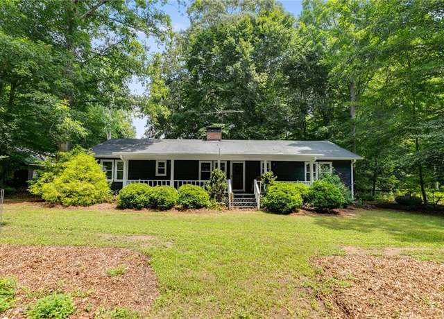 Property at 220 Gamble Dr, Carrollton, GA 30116, 3 beds, 2 baths