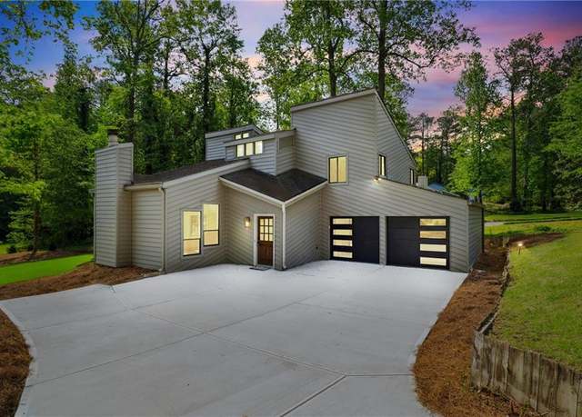 Property at 2934 Wendover St, Marietta, GA 30062, 3 beds, 2.5 baths