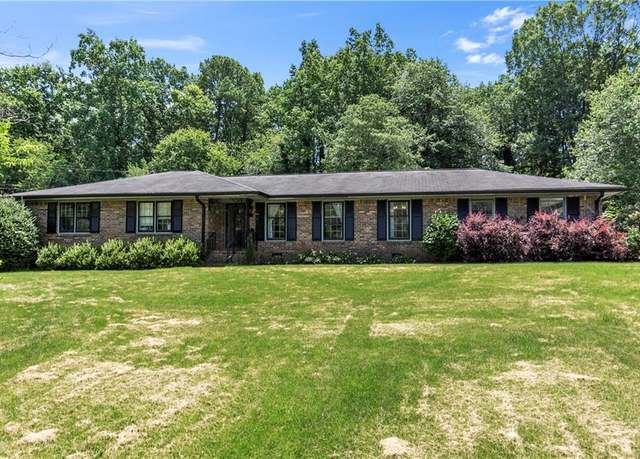 Property at 2532 Millbrook Dr, Snellville, GA 30078, 3 beds, 2 baths