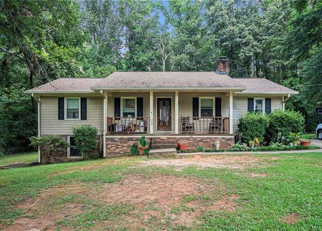 Property at 4060 Grove Trl, Loganville, GA 30052, 3 beds, 2 baths