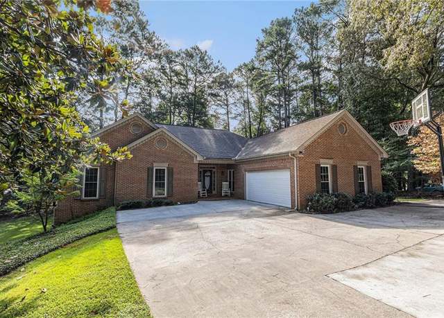Property at 205 Wyngate Cir, Fayetteville, GA 30215, 4 beds, 2 baths