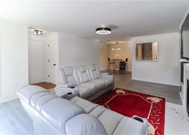 Property at 709 Berkeley Woods Dr #709, Duluth, GA 30096, 2 beds, 2 baths