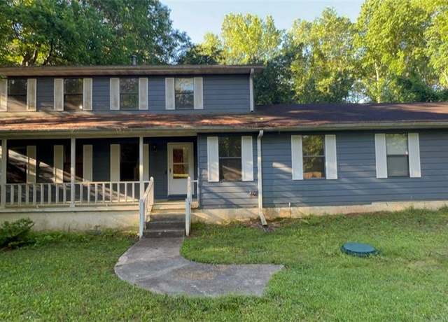 Property at 145 Huntcliff Ct, Fayetteville, GA 30214, 4 beds, 2 baths