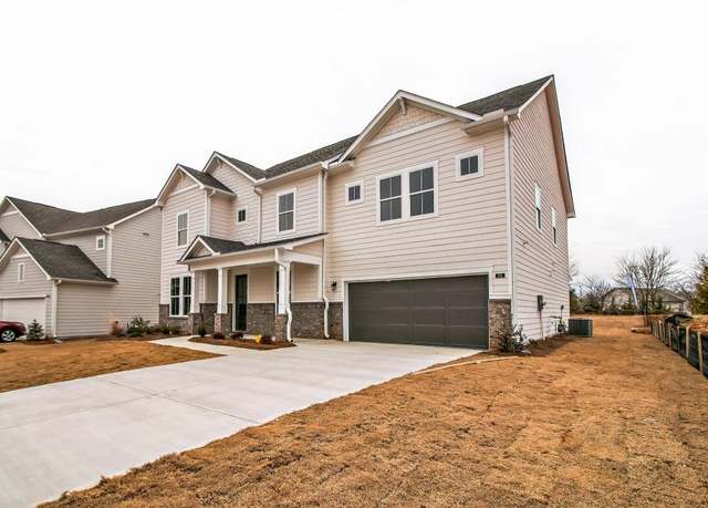 Property at 370 Red Wood Ln, Hoschton, GA 30548, 5 beds, 3.5 baths