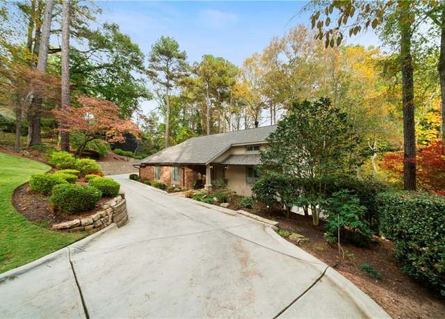 Property at 5525 Whitner Dr, Sandy Springs, GA 30327, 4 beds, 2.5 baths