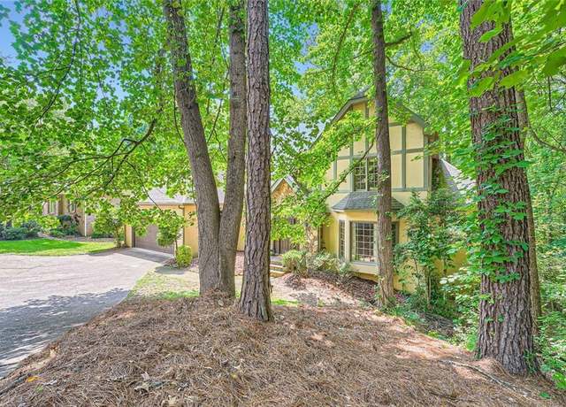 Property at 110 Boulder Dr, Roswell, GA 30075, 4 beds, 3.5 baths