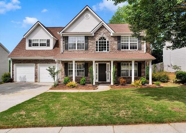 Property at 3725 Crescent Walk Ln, Suwanee, GA 30024, 4 beds, 2.5 baths
