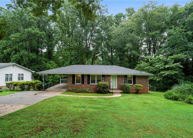 Property at 3207 Westwood Dr, Atlanta, GA 30340, 3 beds, 2 baths