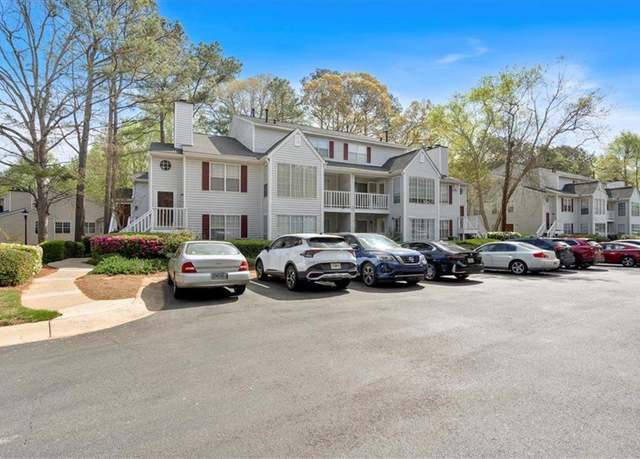 Property at 513 Glenleaf Dr, Peachtree Corners, GA 30092, 2 beds, 2 baths