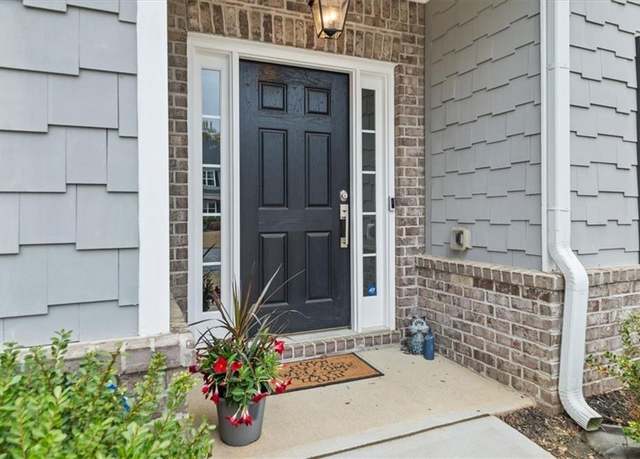 Property at 4470 Madison Hall Dr, Cumming, GA 30028, 3 beds, 2 baths