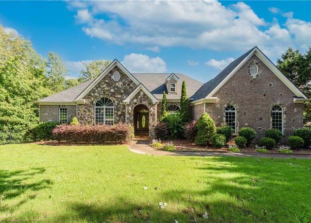 Property at 4525 Legacy Ct, Hoschton, GA 30548, 4 beds, 3 baths