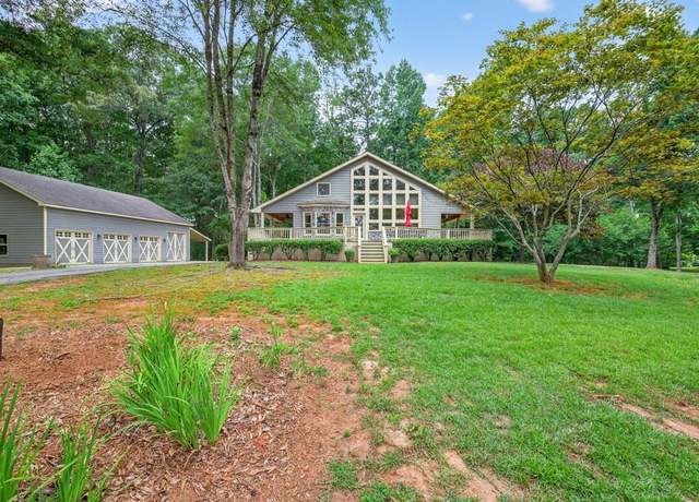 Property at 906 Old Collins Rd, Hoschton, GA 30548, 4 beds, 3.5 baths